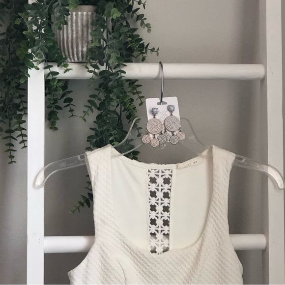 White dress SZ S - Picture 2 of 12